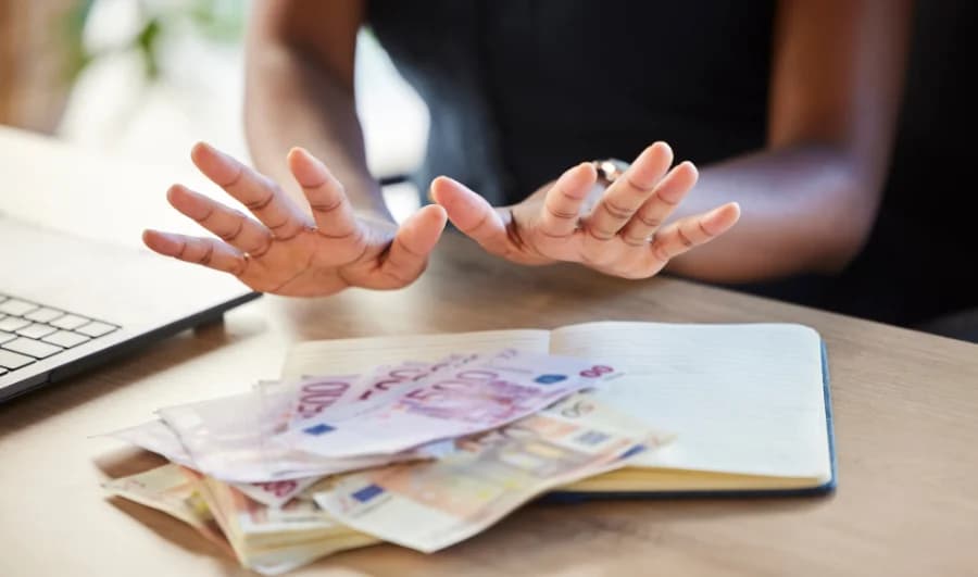 7 Signs Your Small Business Is Losing Money to Time Theft