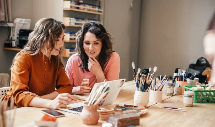 Time Tracking Tips for Graphic Designers